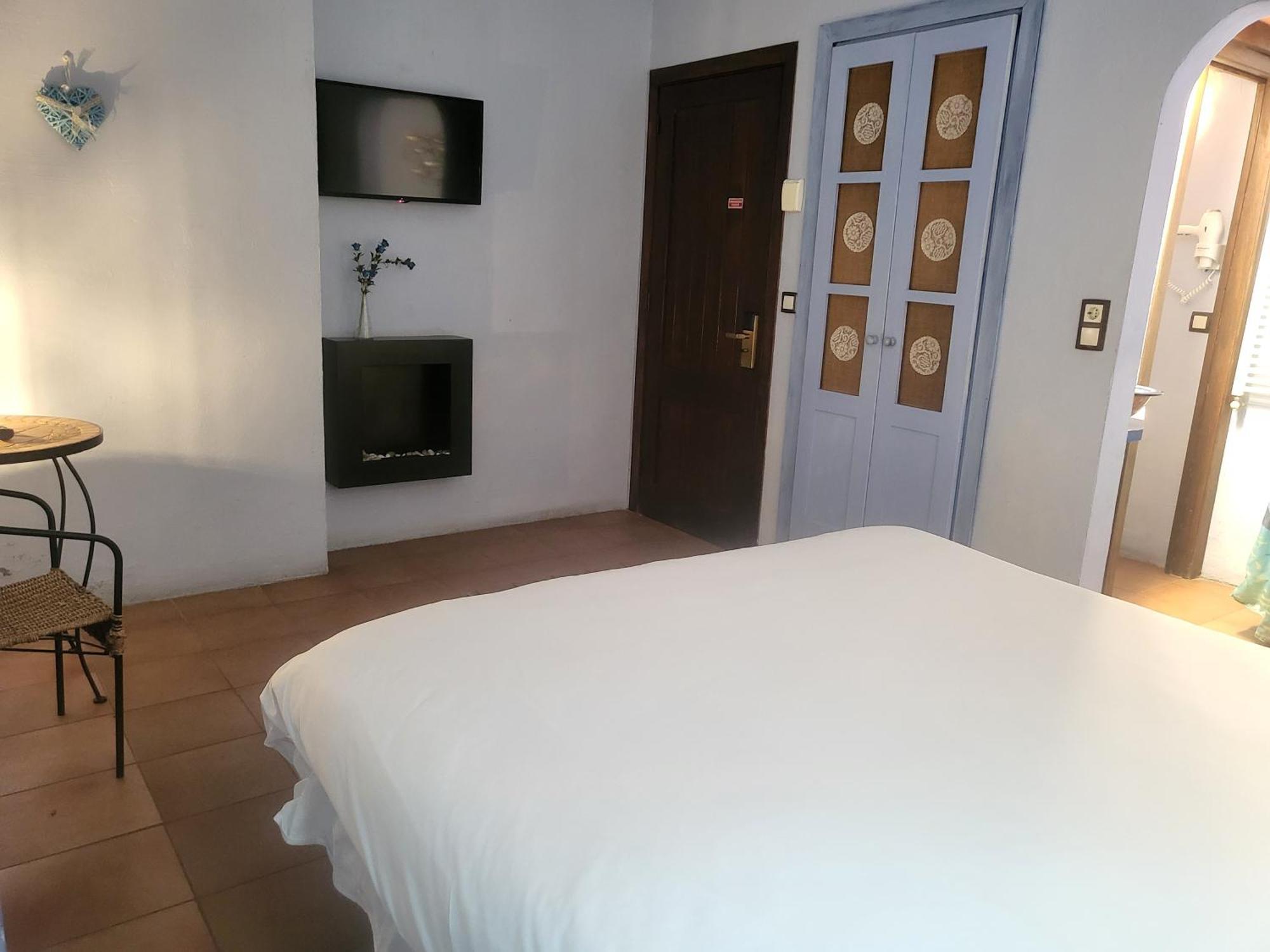 Hotel Pasteral Riu Ter La Cellera de Ter ภายนอก รูปภาพ